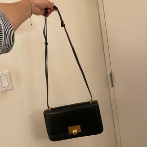 2019 BV Classic Leather Handbag - Black